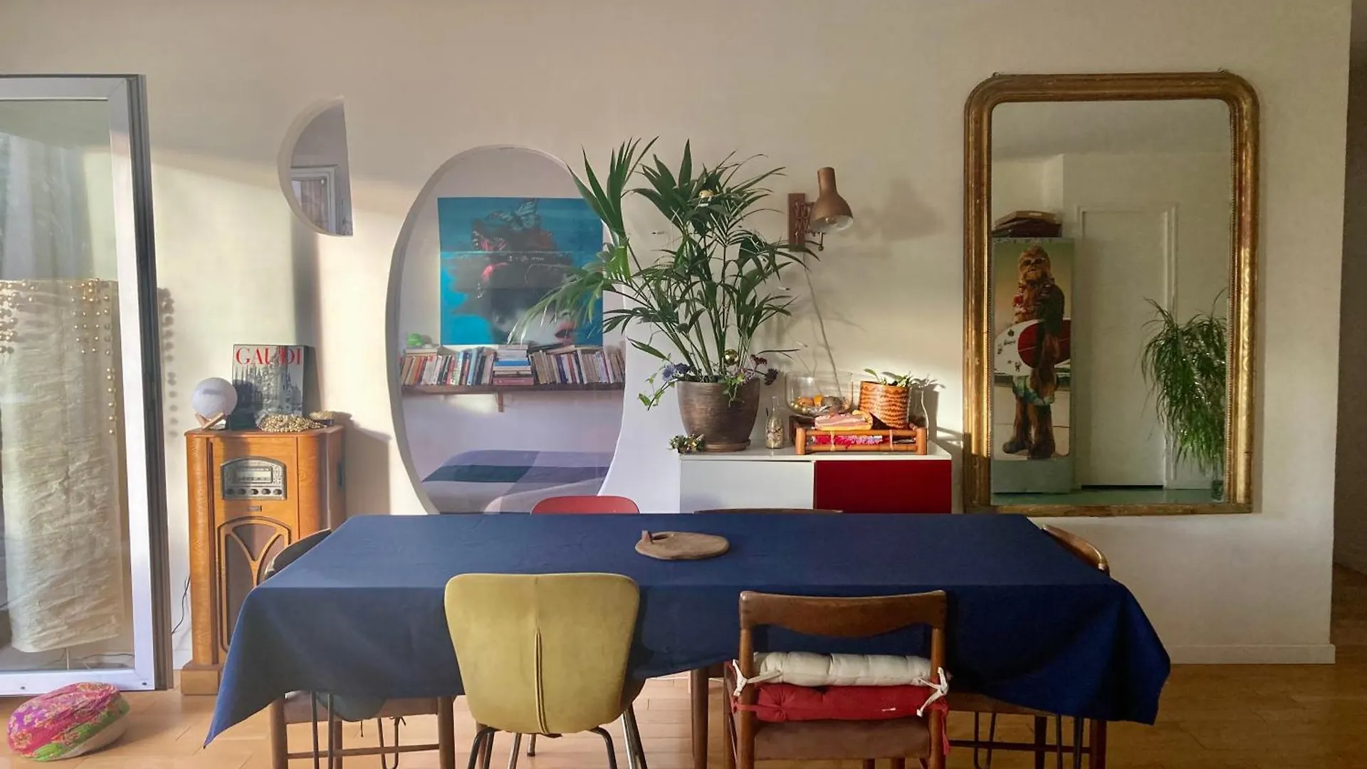 Family Friends Apartment Paris
